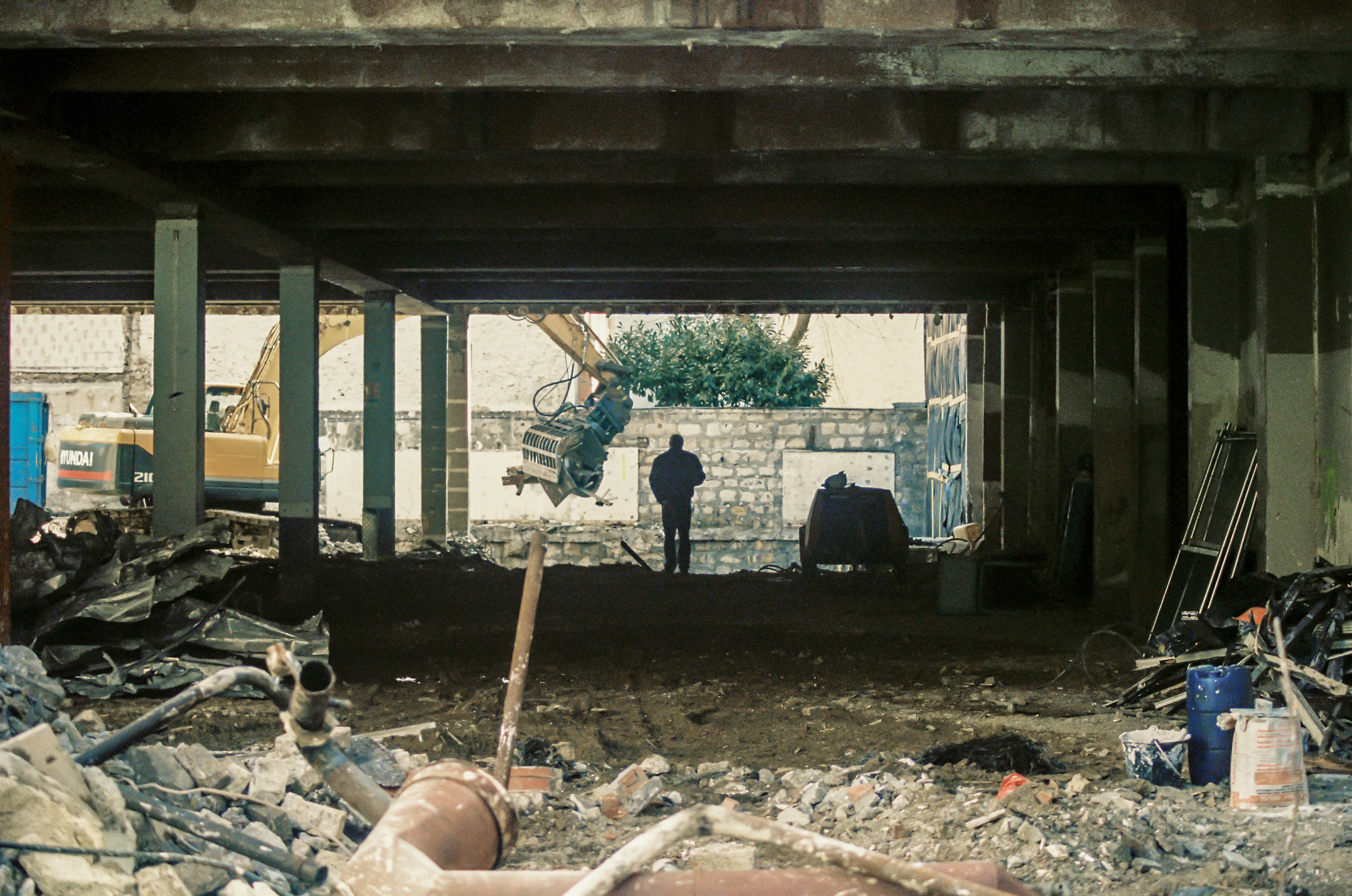 Суд обязал владельцев гаражей на ул. Ново-Садовая снести строения из-за угрозы водоснабжению