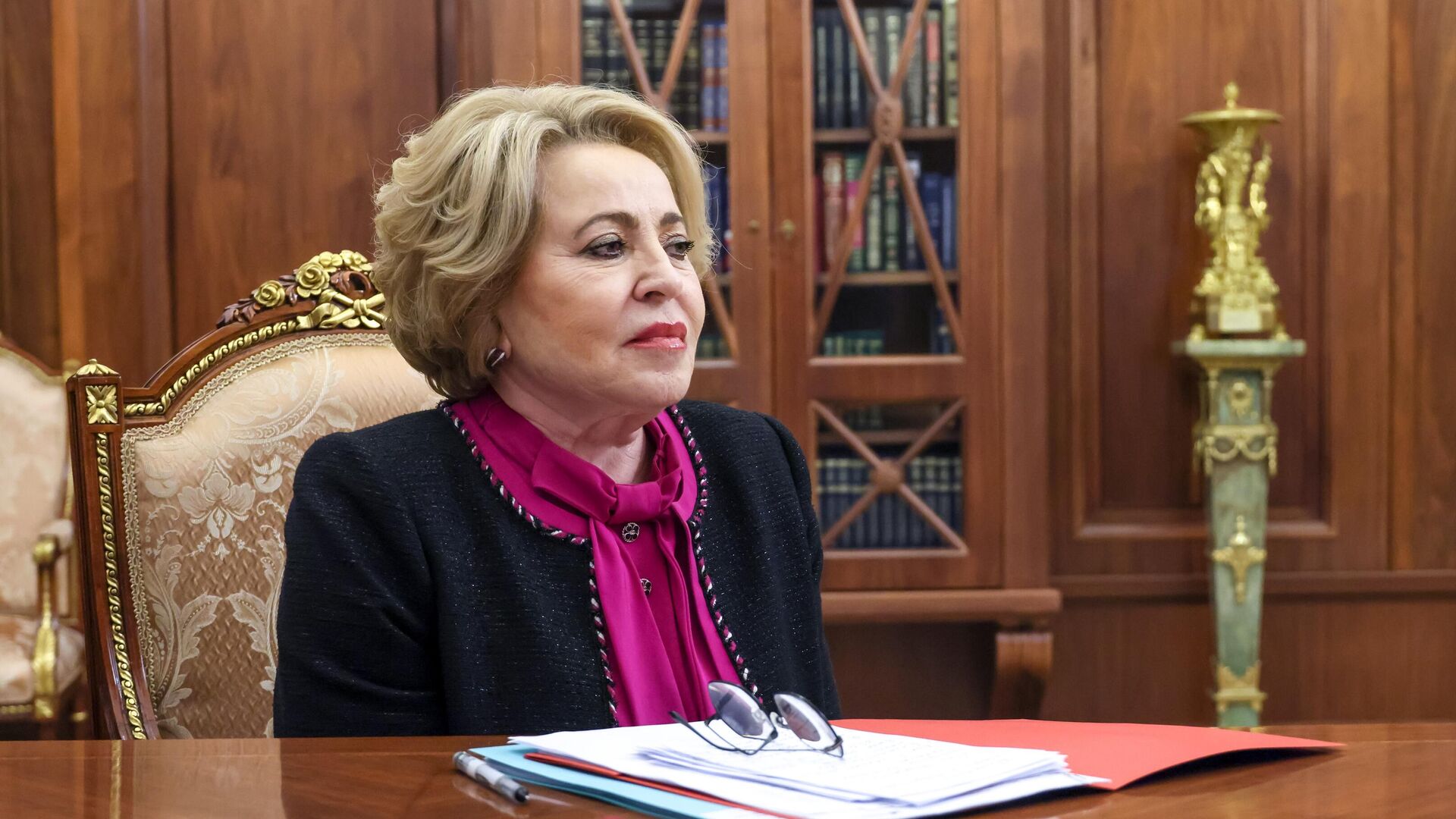 Матвиенко призвала сделать перевозки доступными для многодетных семей